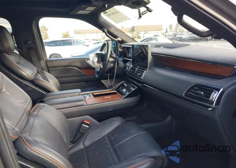 2023 Lincoln Navigator Black Label L z USA, uszkodzony, nr VIN 5LMJJ3TG7PEL14522